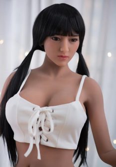 very-realistic-sex-doll-2